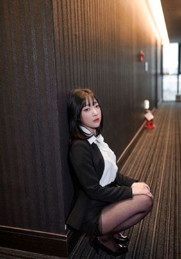女人劈开腿让男人捅_1080完整版观看